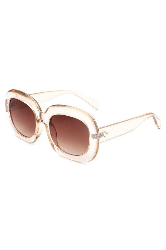 
                  
                    Betsy Sunglasses
                  
                