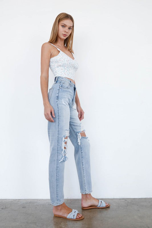 
                  
                    MID-RISE LOOSE FIT JEANS
                  
                