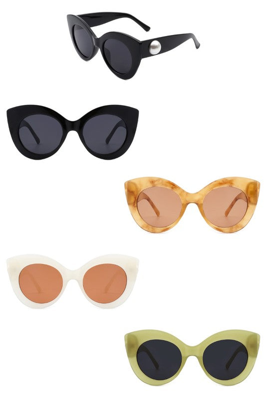 
                  
                    Betty Sunglasses
                  
                