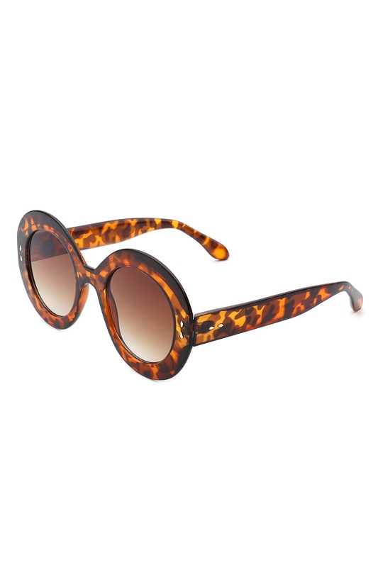 
                  
                    Oversize Round Oval Large Fashion Women Sunglasses
                  
                