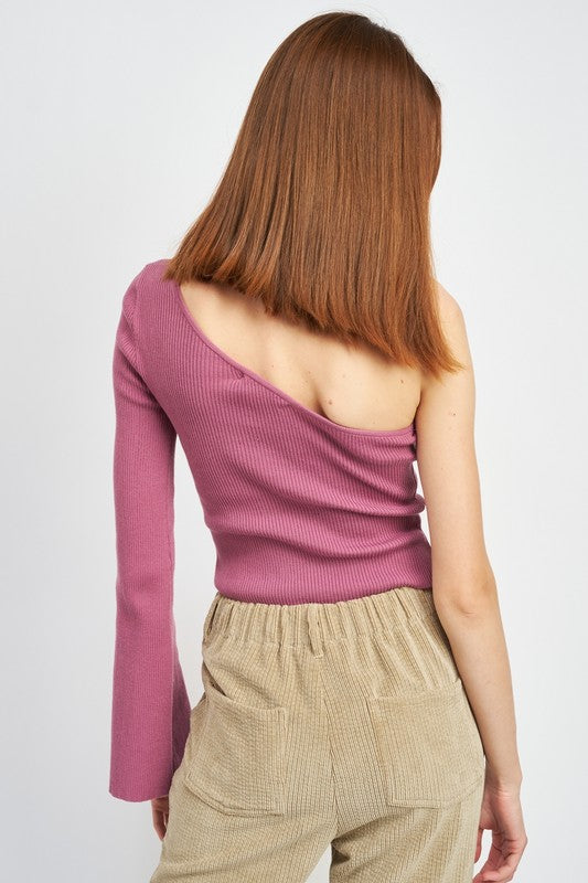 
                  
                    ONE SHOULDER FLARED SLEEVE TOP
                  
                