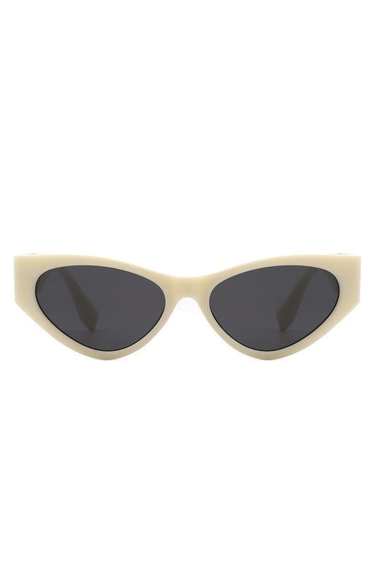 
                  
                    Women Fashion Retro Cat Eye Sunglasses
                  
                