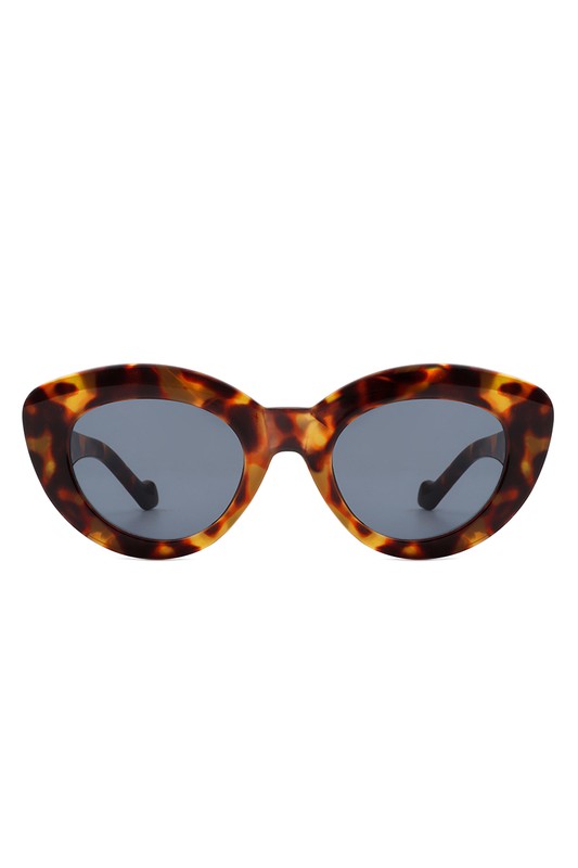 
                  
                    Billie Sunglasses
                  
                