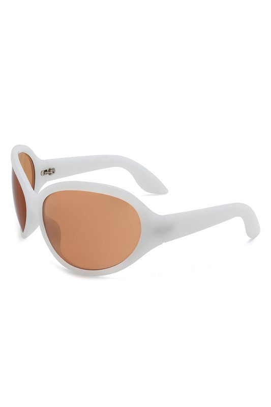 
                  
                    Kim Sunglasses
                  
                