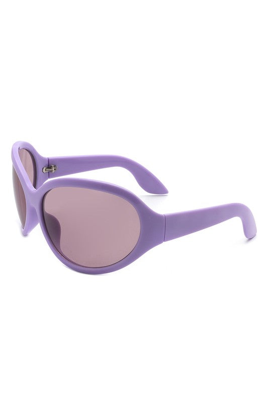 
                  
                    Kim Sunglasses
                  
                