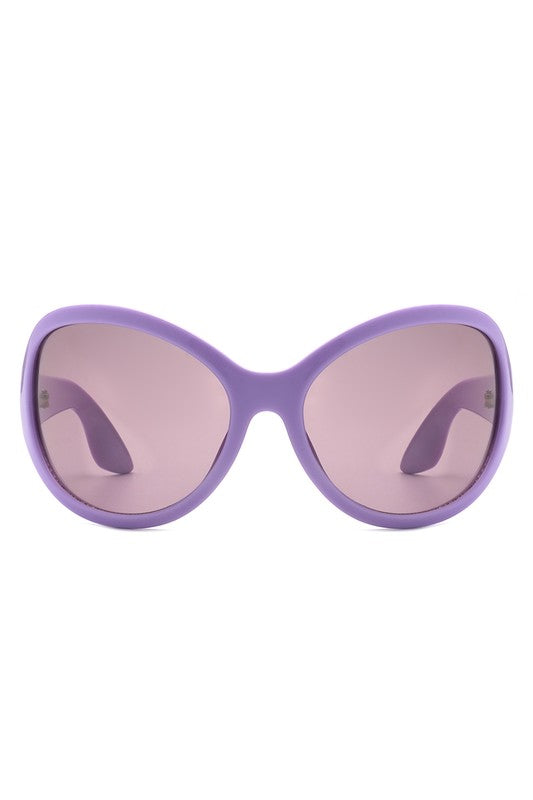 
                  
                    Kim Sunglasses
                  
                