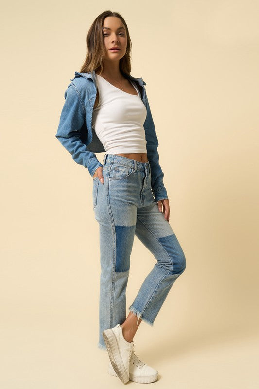 
                  
                    HIGH RISE STRAIGHT JEANS
                  
                