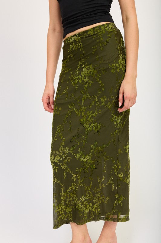 
                  
                    FITTED MAXI SKIRT WITH SLIT
                  
                