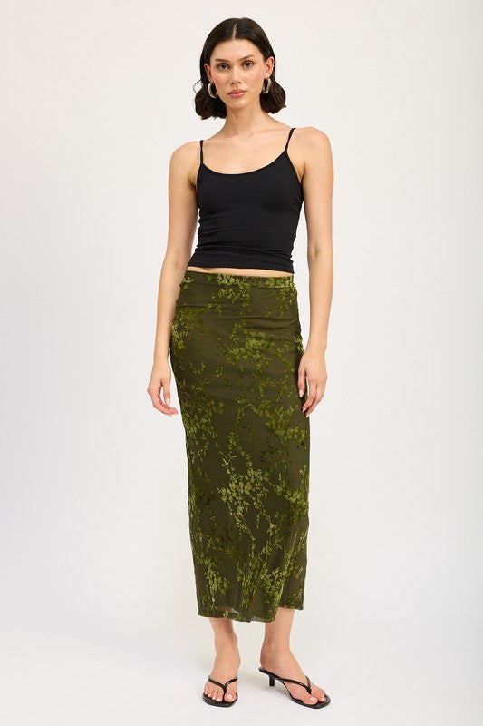 
                  
                    FITTED MAXI SKIRT WITH SLIT
                  
                