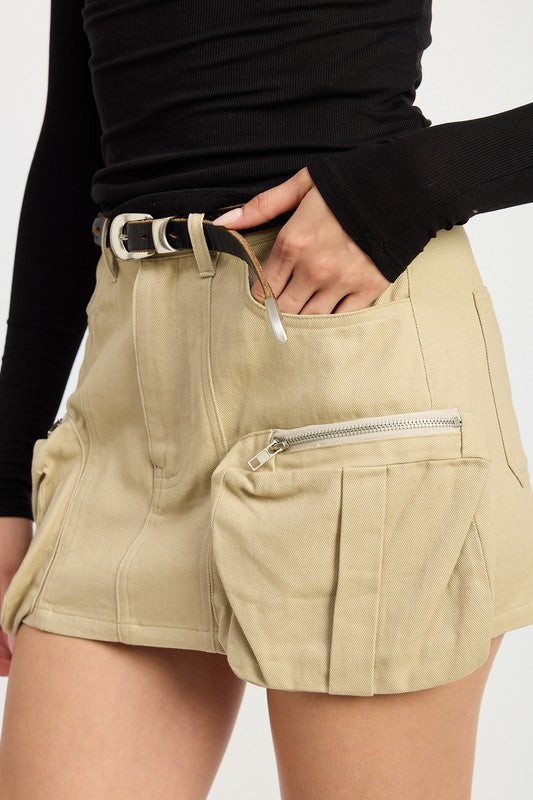 
                  
                    EXPOSED CARGO POCKET MINI SKIRT
                  
                